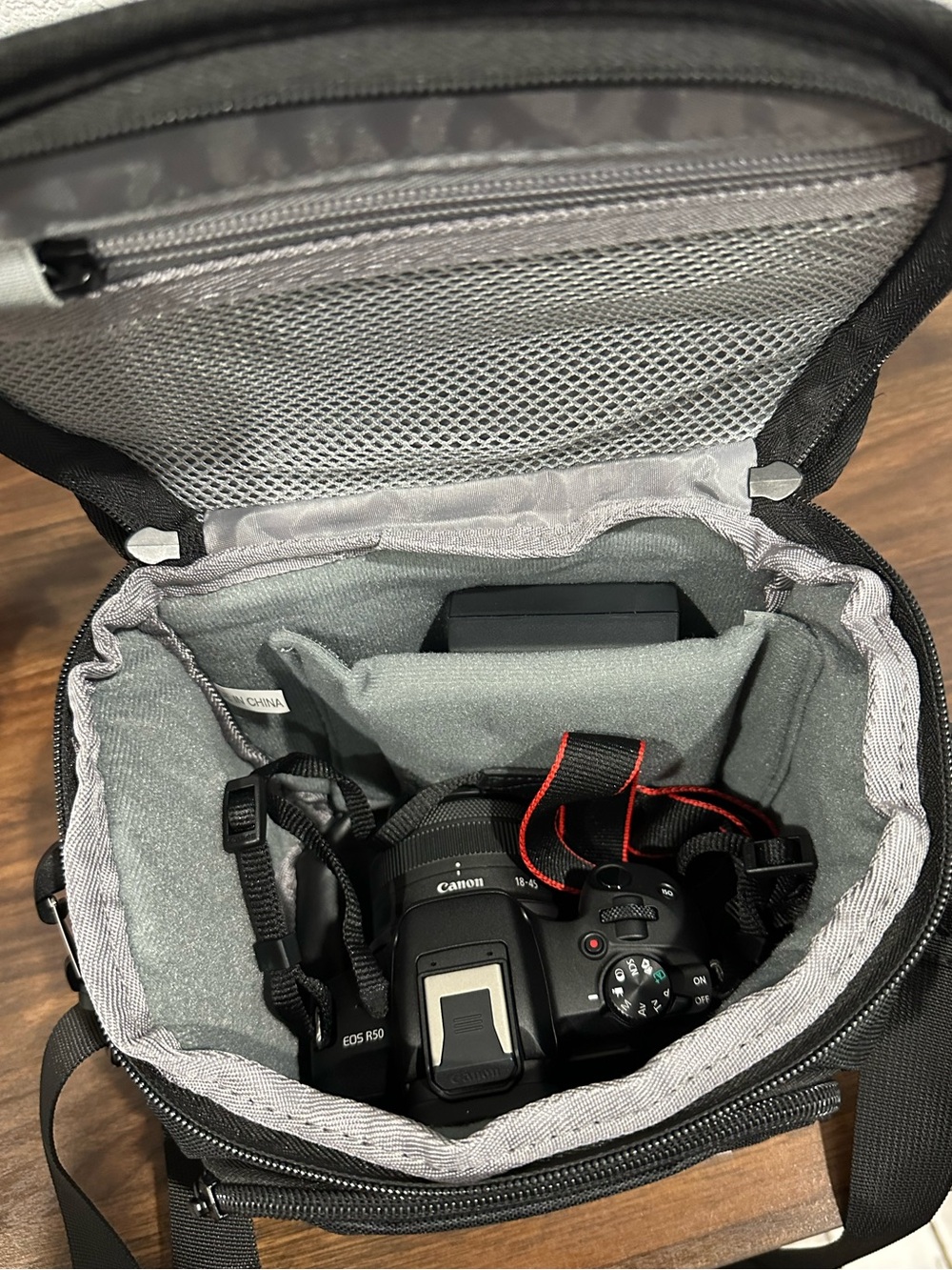 Canon EOS R50 Camera - Picture 9 of 13
